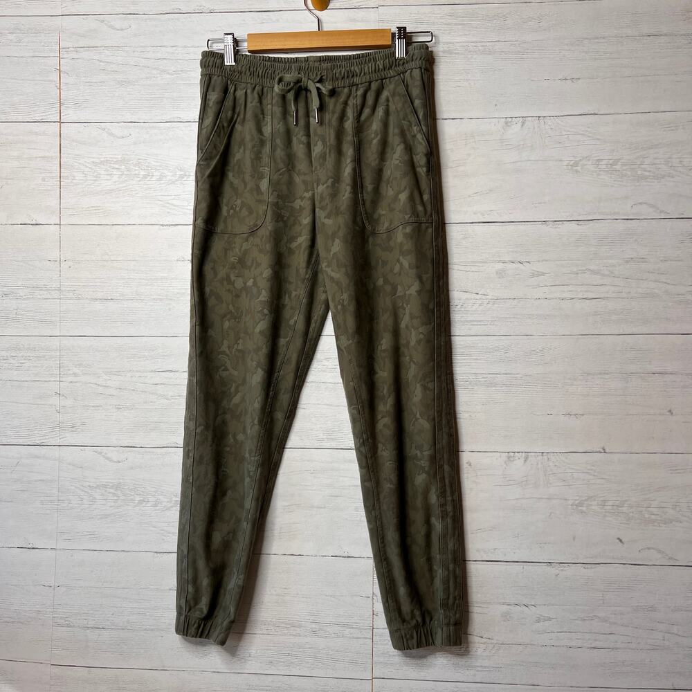 Athleta Joggers Womens SZ 6 Olive Green Farallon Camouflage Cotton Blend Stretch